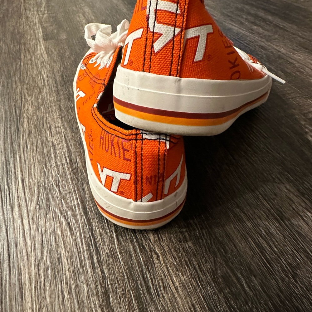 Women’s VT Sneakers - Picture 4 of 7
